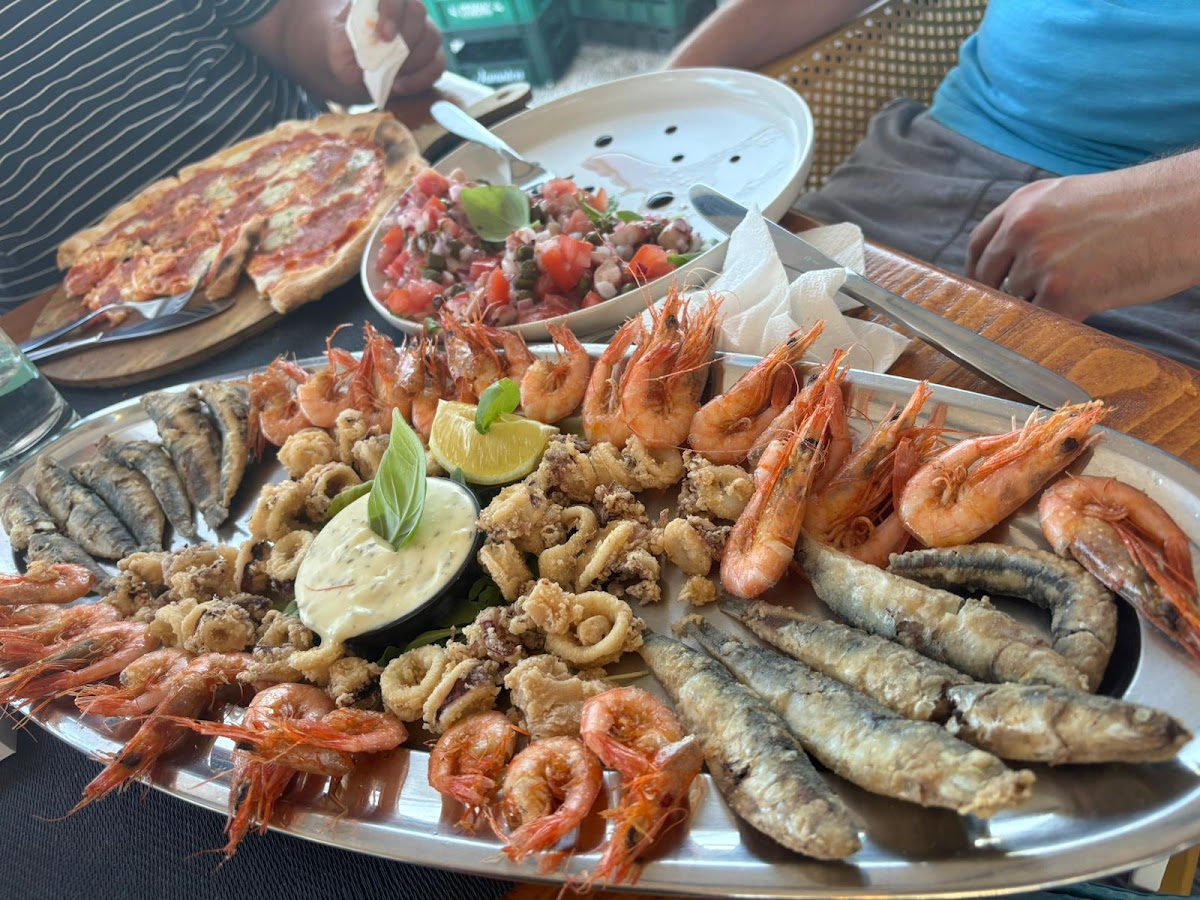 Pizza & Burger Bar Maro-10